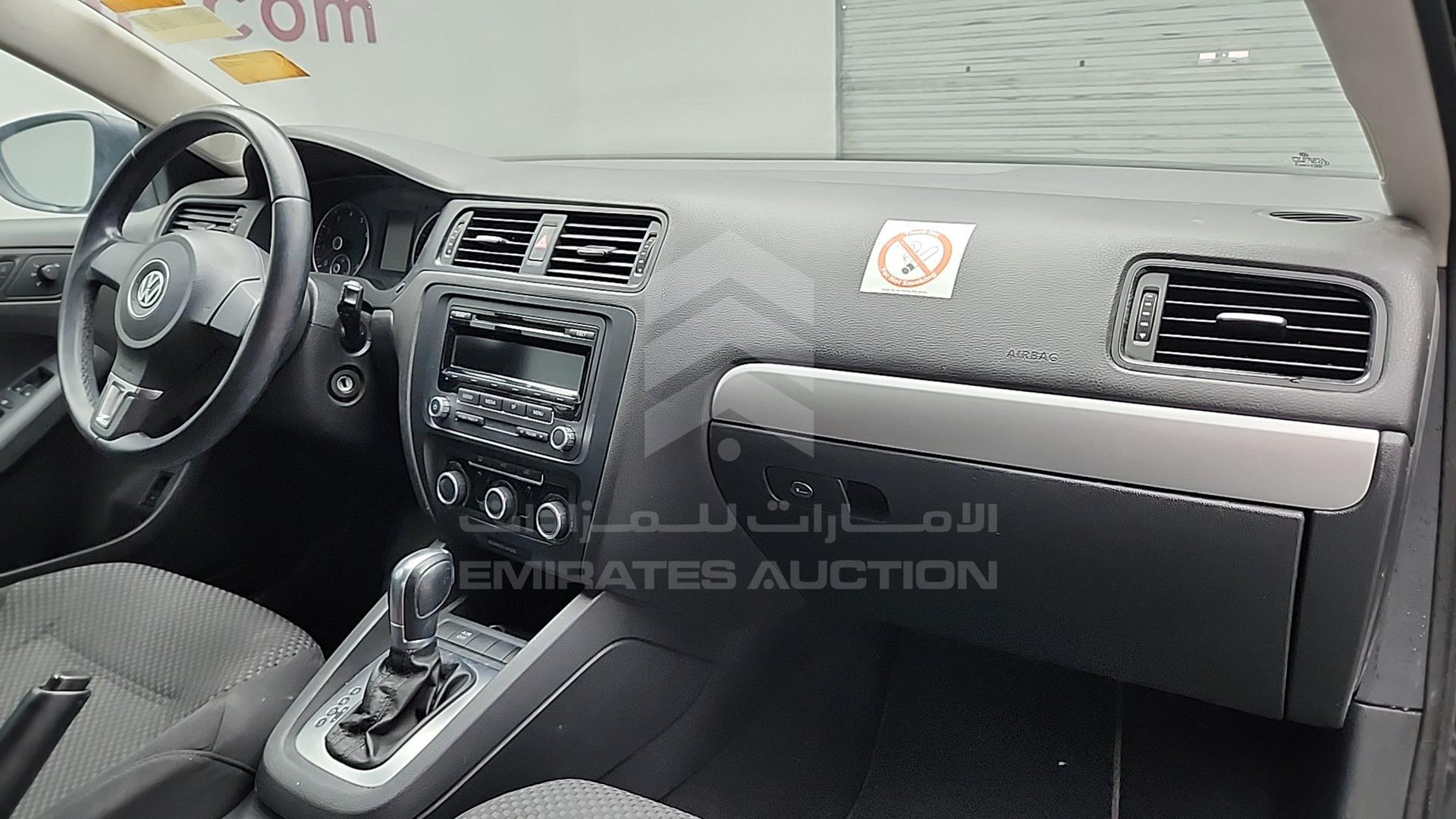 2015 VOLKSWAGEN JETTA VIN: WVWRV1AJXFM200939