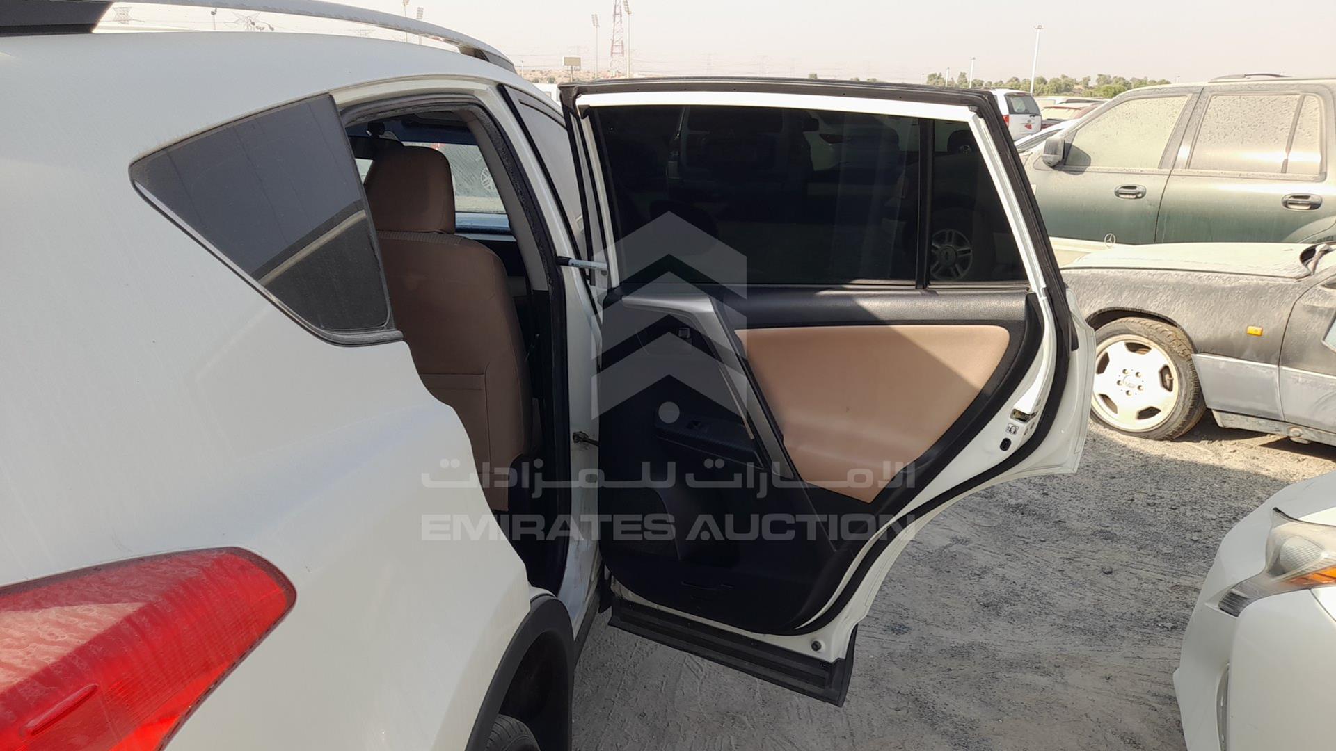 2014 TOYOTA RAV-4 VIN: JTMBF9EV4ED074909