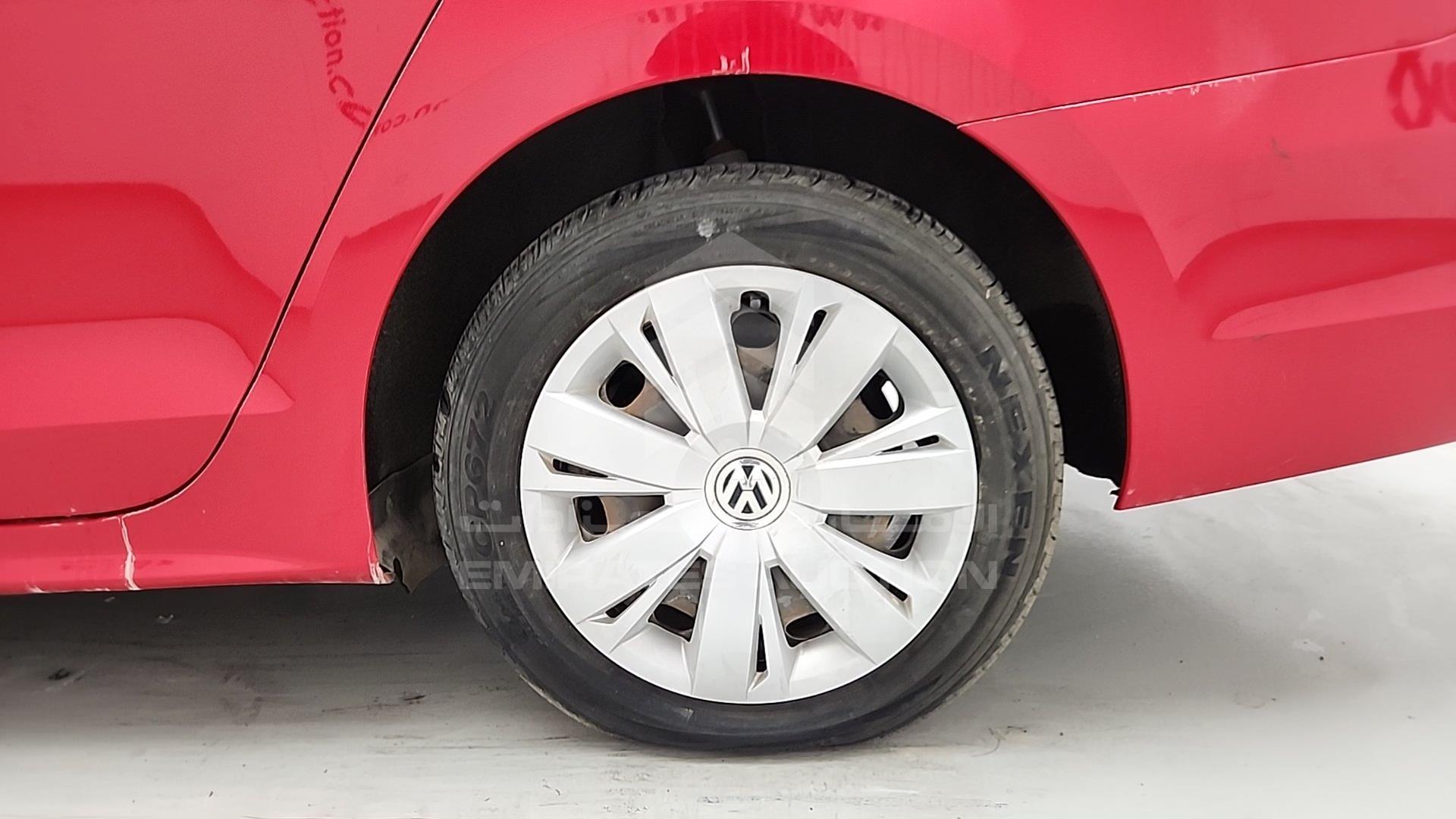 2014 VOLKSWAGEN JETTA VIN: WVWRV1AJ3EM250726