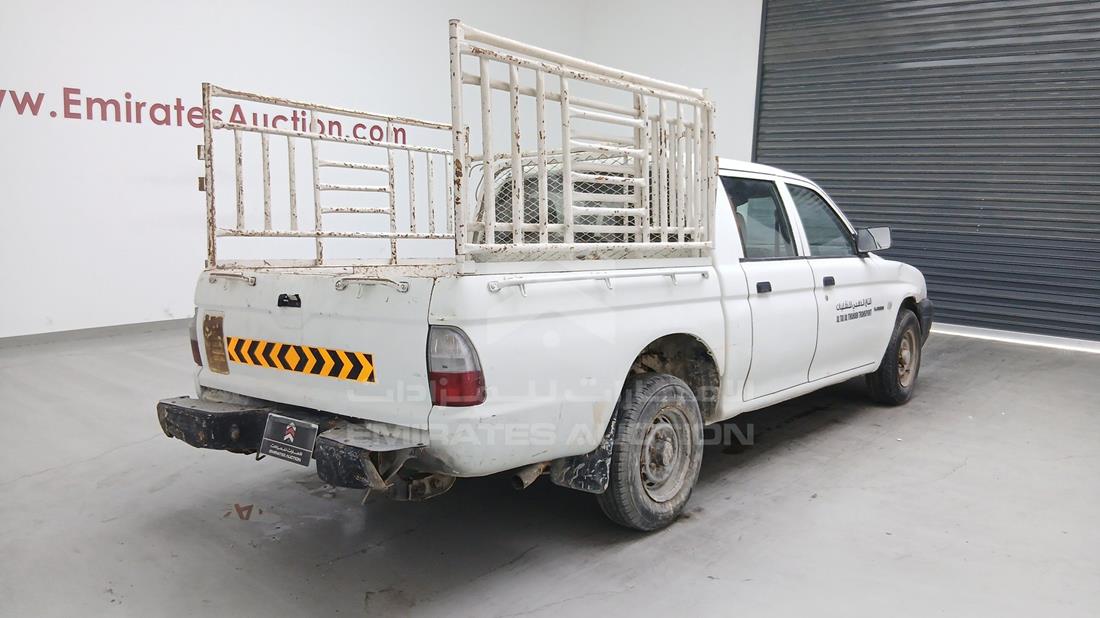 2003 Mitsubishi L 200 — Rear Right Angle — Photo 9