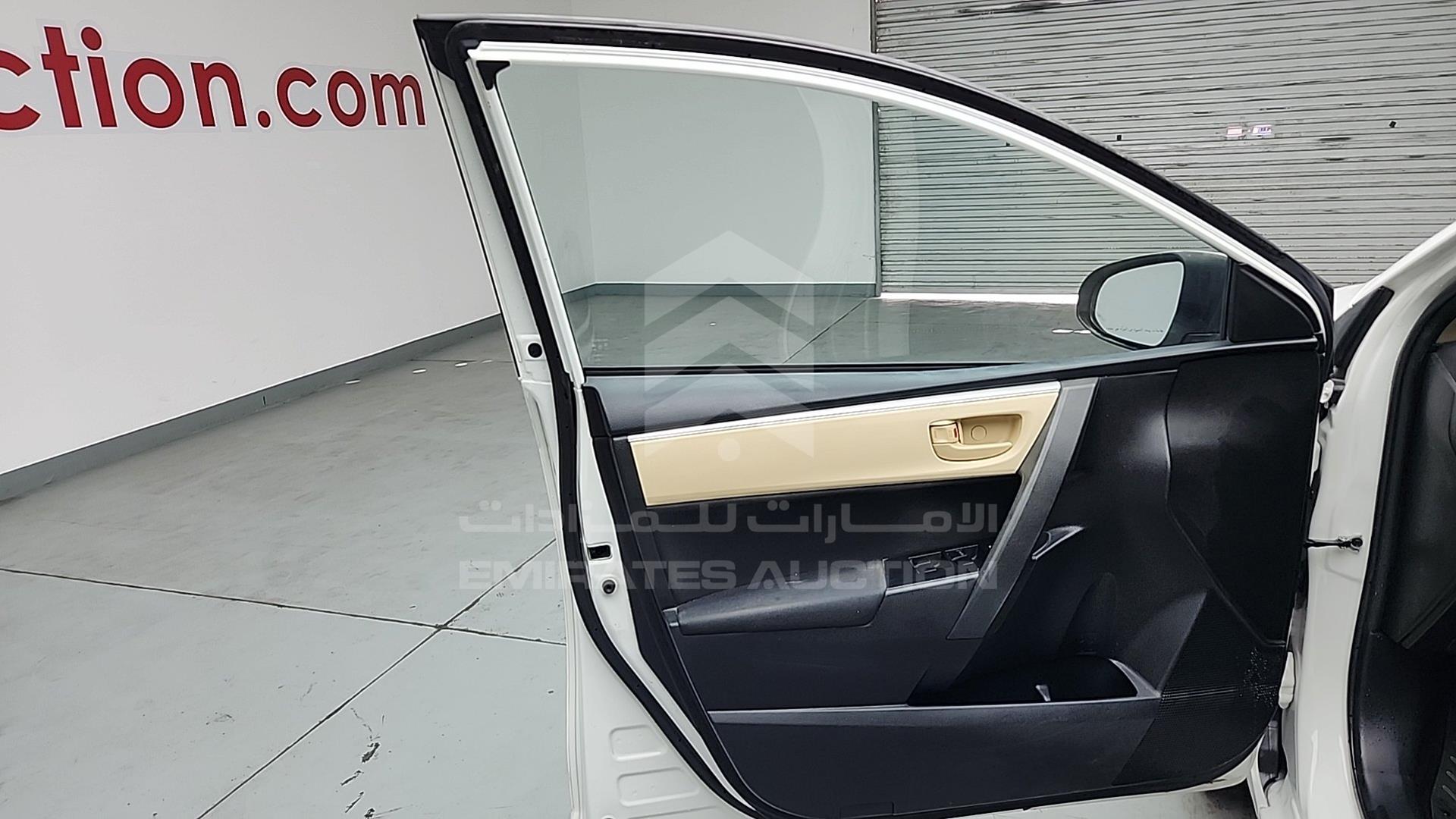 2019 TOYOTA COROLLA VIN: RKLBB9HE5K5227362