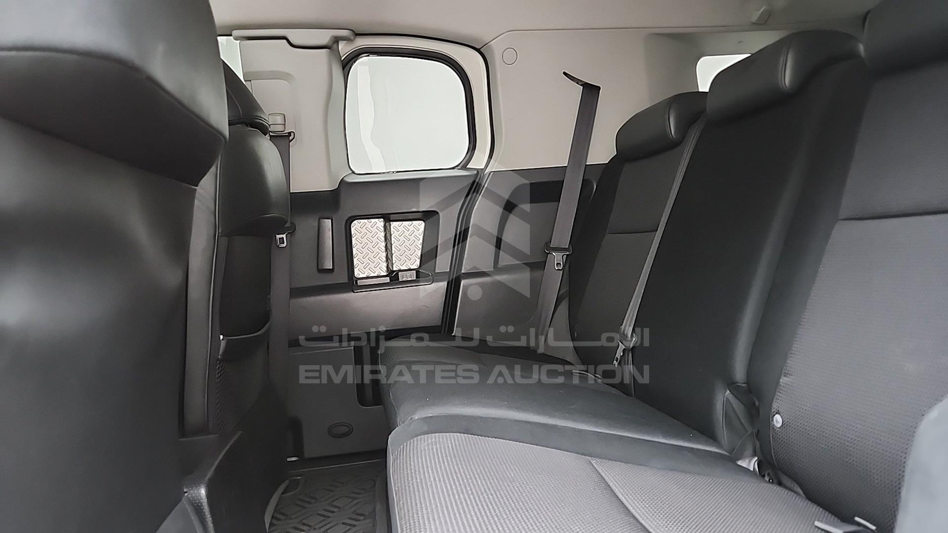 2008 TOYOTA FJ CRUISER VIN: JTEBU11F18K035244