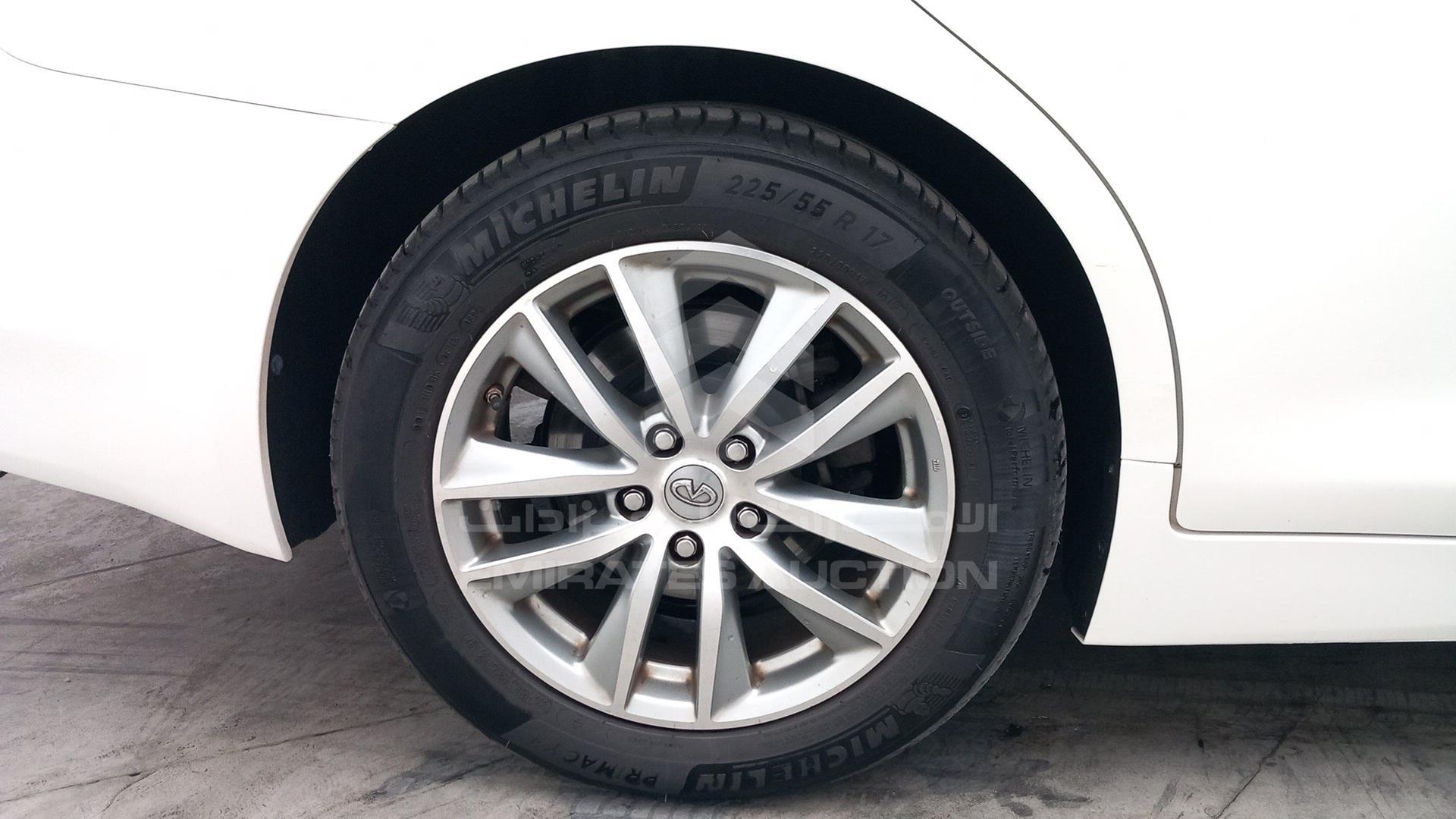 2016 INFINITI Q50 VIN: JN1CV7AP6GM840132