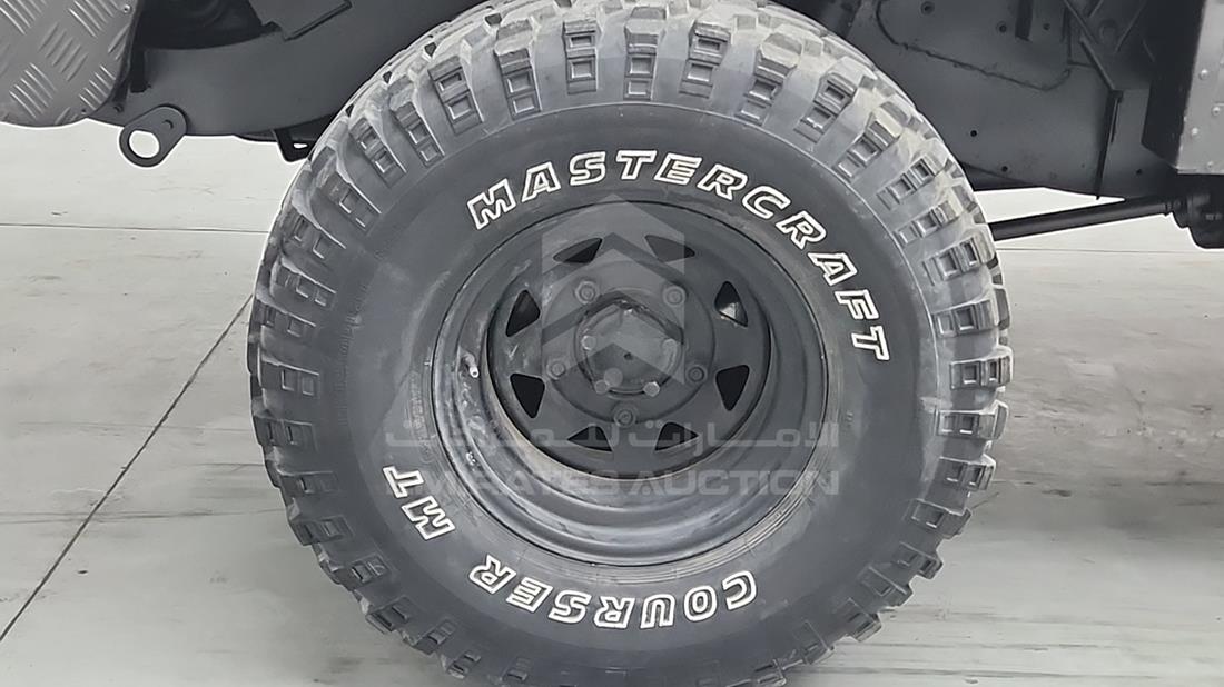 2011 Land Rover Defender — Rear Right Tyre — Photo 29