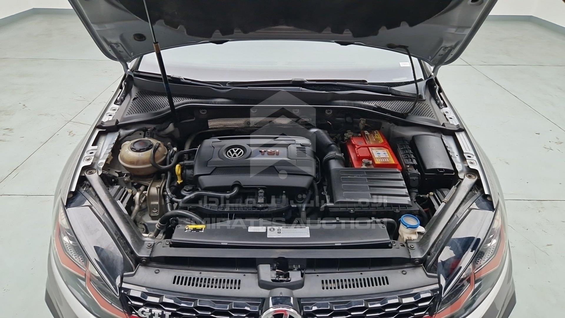 2018 VOLKSWAGEN GOLF VIN: WVWFL2AU7JW034126