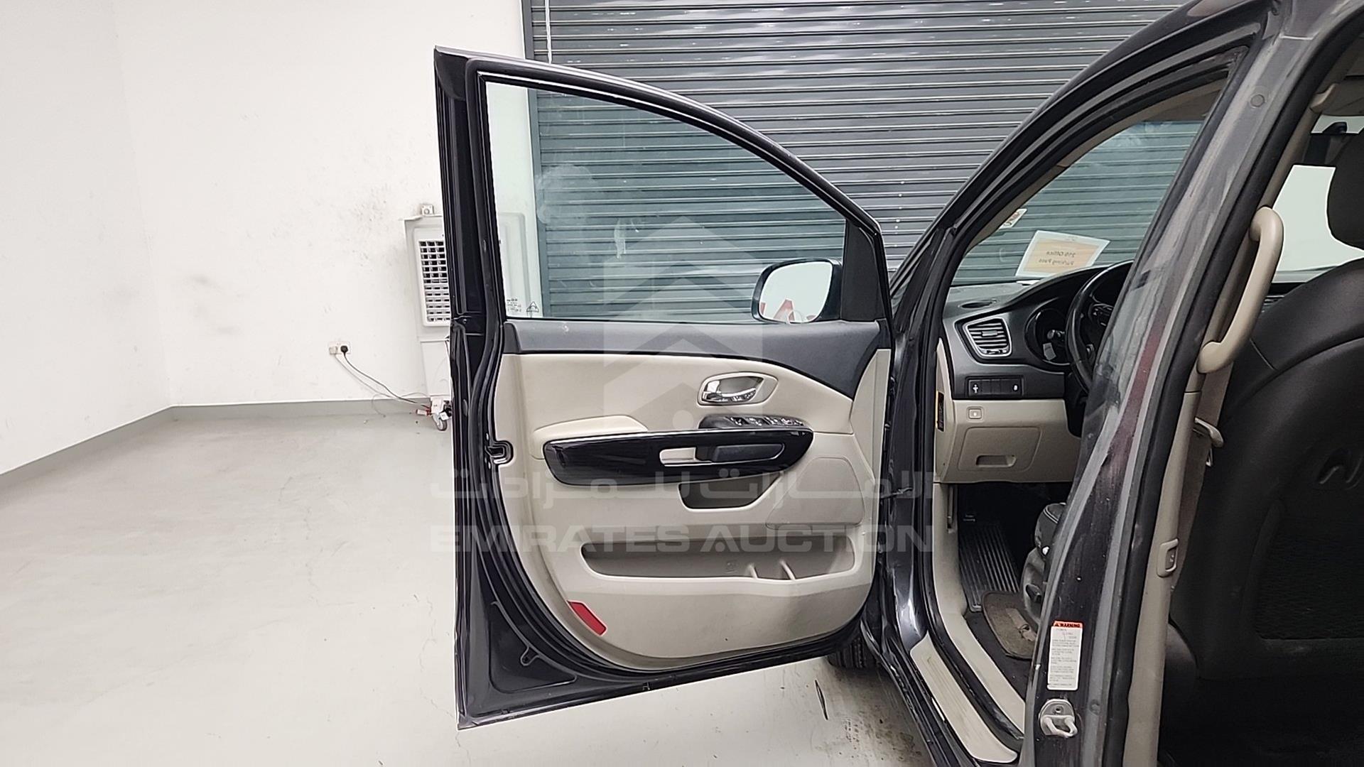 2017 KIA SEDONA VIN: KNDMB5C11H6240289