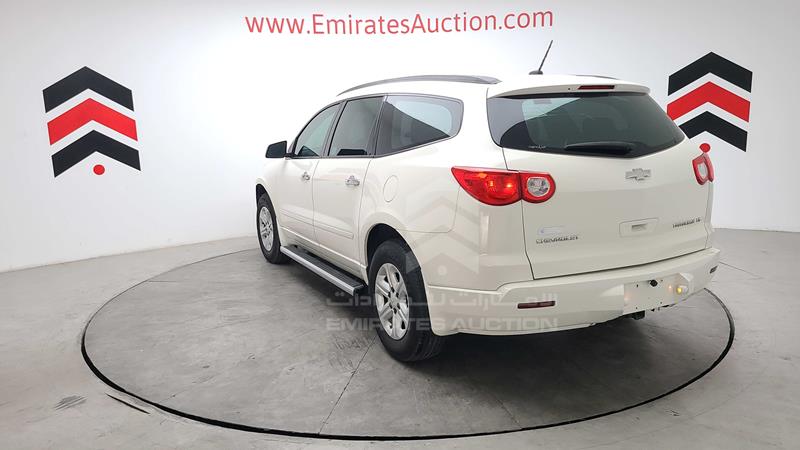 1GNKR8ED9CJ235432 Auction: EmiratesAuction Lot: 413741 1GNKR8ED9CJ235432 Chevrolet Traverse 2012 WHITE Photo 50