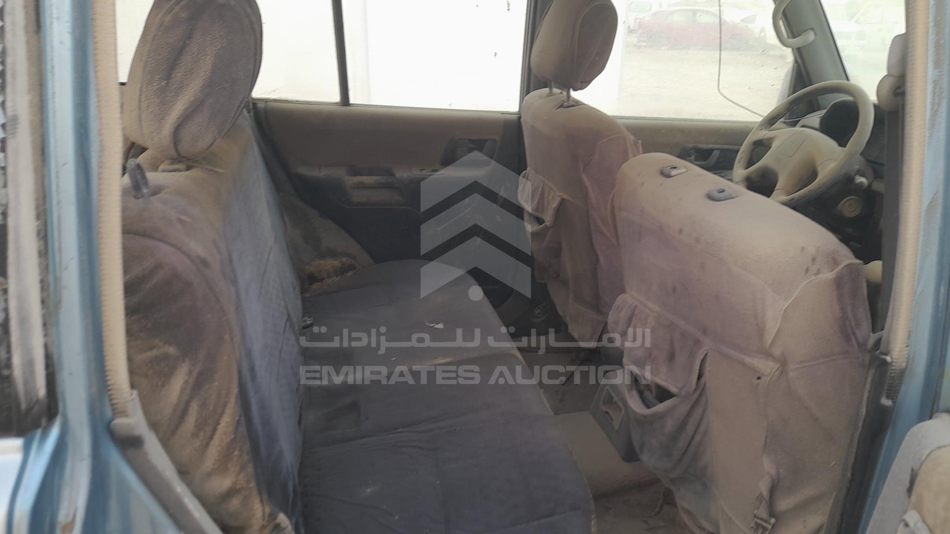 2003 MITSUBISHI PAJERO VIN: JMYLRH77W3Z704284