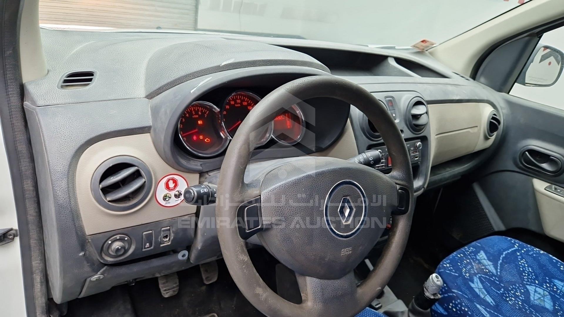 2017 RENAULT DOKKER VIN: VF18SRB46HG533781