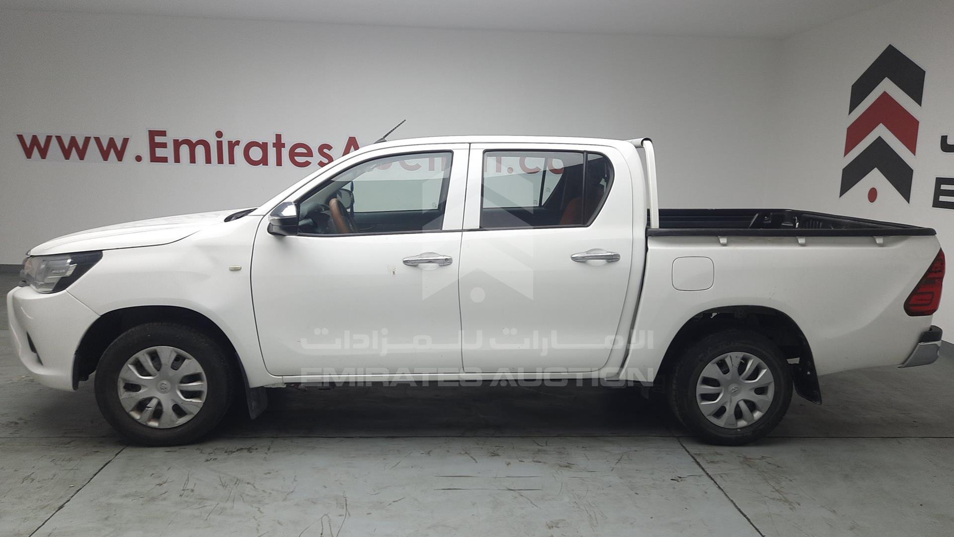 2017 TOYOTA HILUX VIN: MR0CX8CD3H0542227