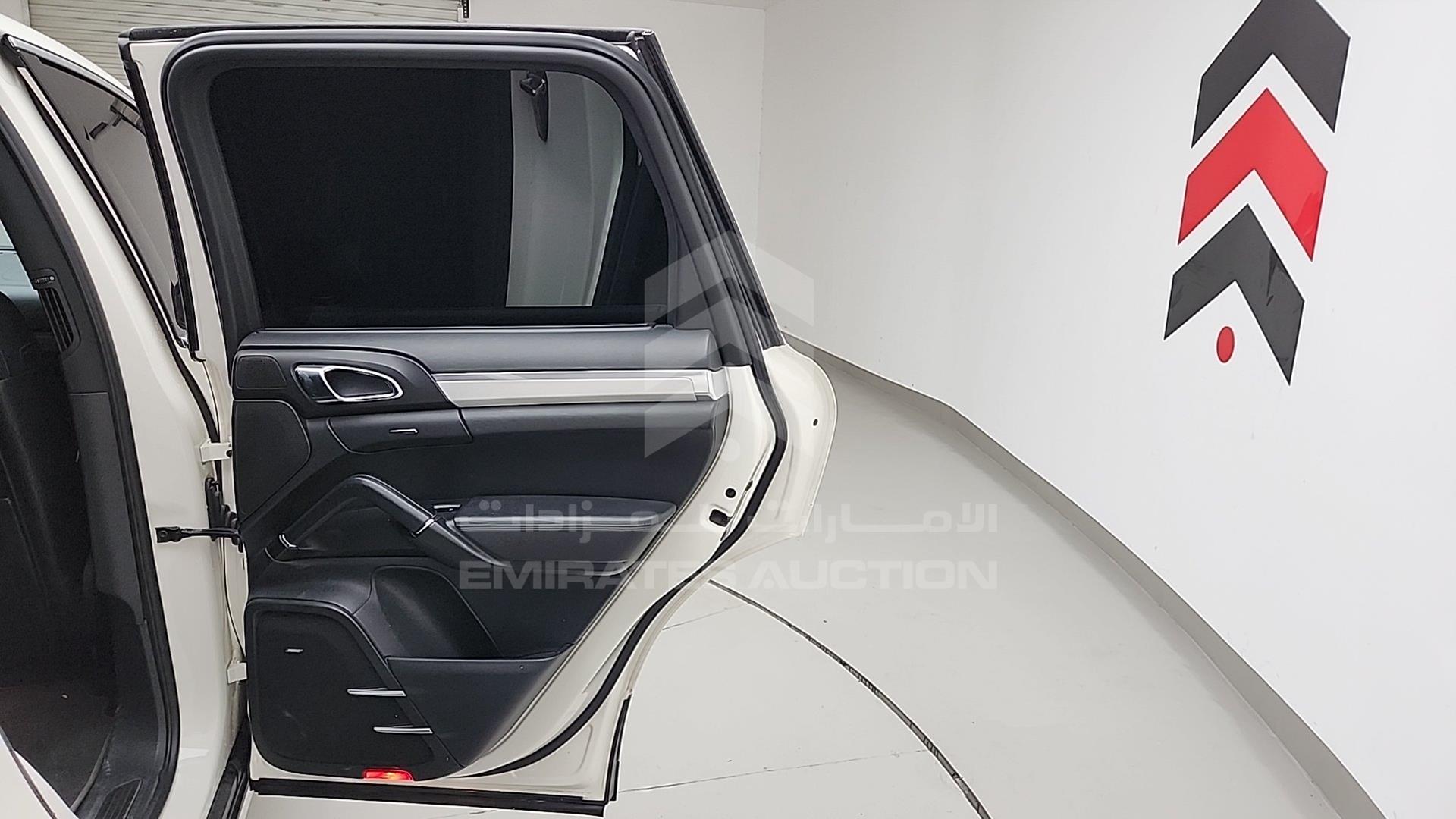 2011 PORSCHE CAYENNE VIN: WP1ZZZ92ZBLA41361