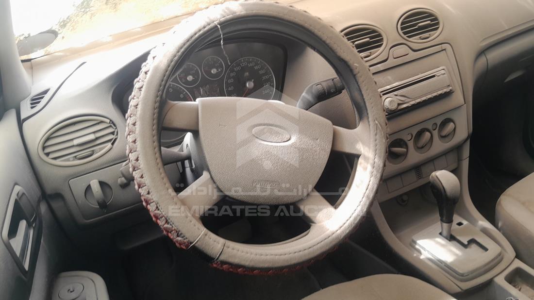2006 Ford Focus — Steering & Mounted Controls — Photo 10