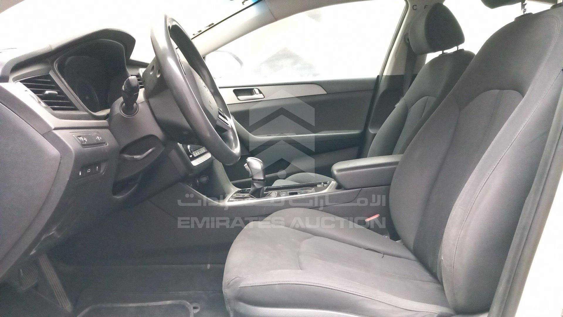 2019 HYUNDAI SONATA HYBRID VIN: KMHE24132KA093094