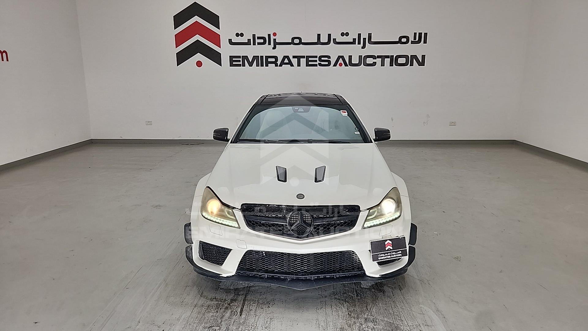 2012 MERCEDES C 63 AMG VIN: WDDGJ7HB0CF833170