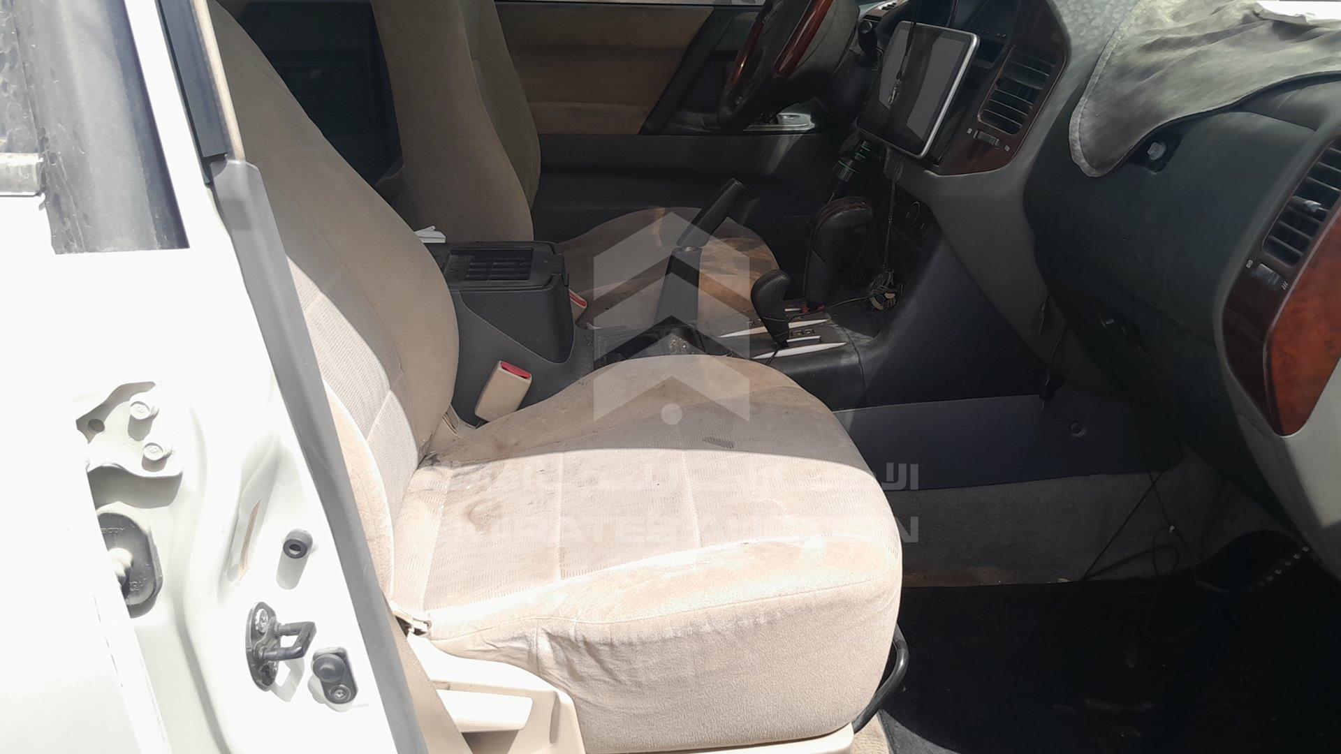 2005 MITSUBISHI PAJERO VIN: JMYLRV73W5J706988