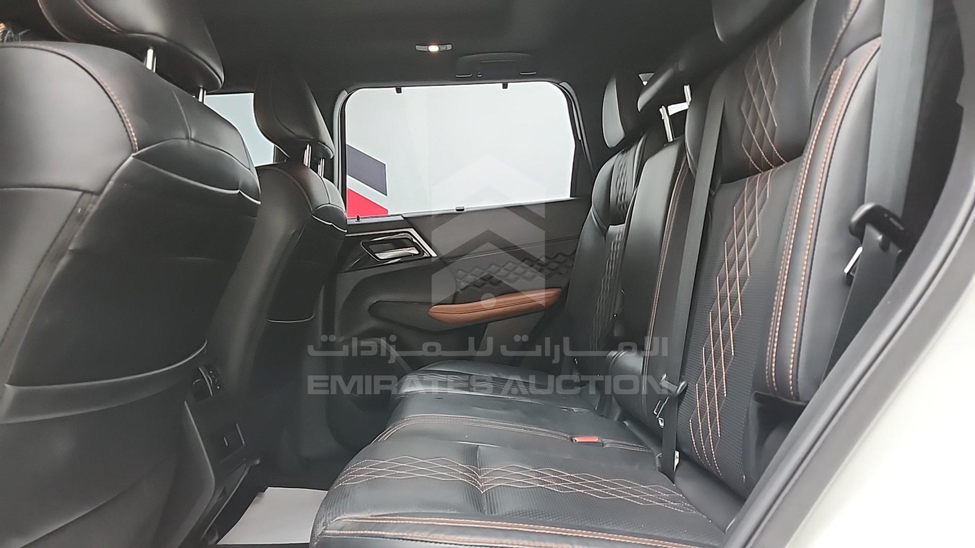 2023 MITSUBISHI OUTLANDER VIN: JE4M4Y181PZ707676