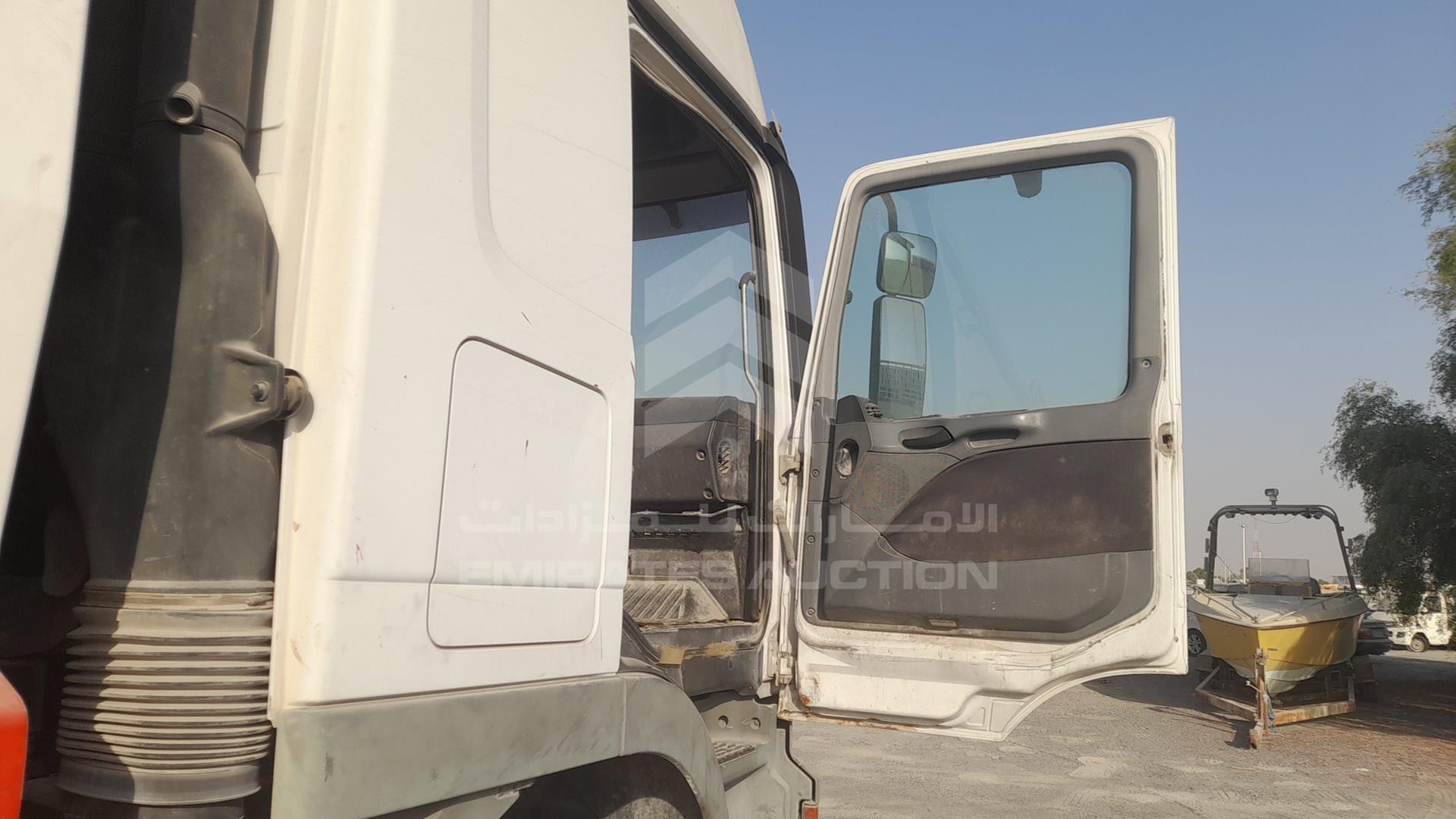 2007 MERCEDES ACTROS VIN: WDAKHCAA97L185817