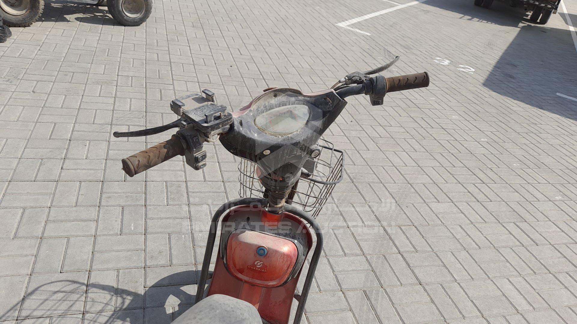 0 ELECTRIC SCOOTER --- VIN: 48V350W2310800489