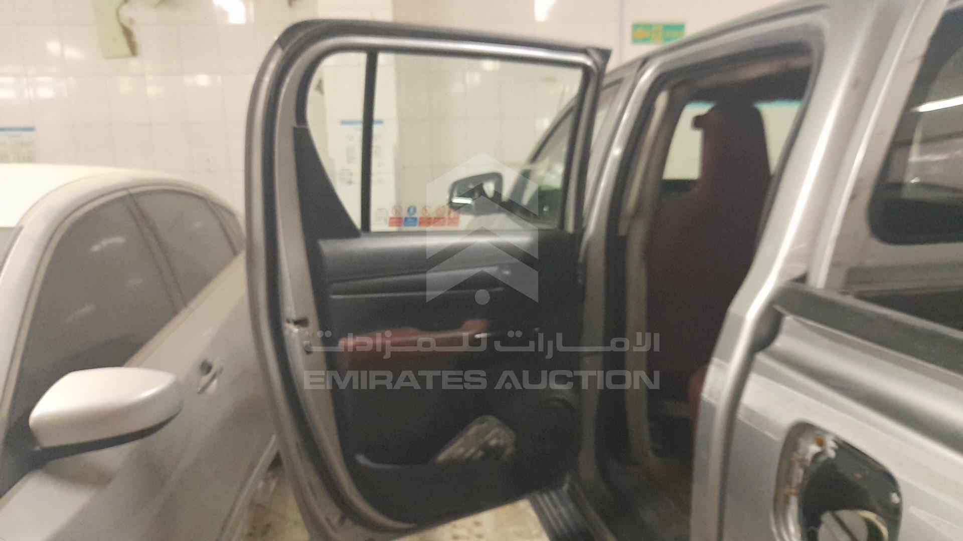 2017 TOYOTA HILUX VIN: MR0DX8CD1H0400317