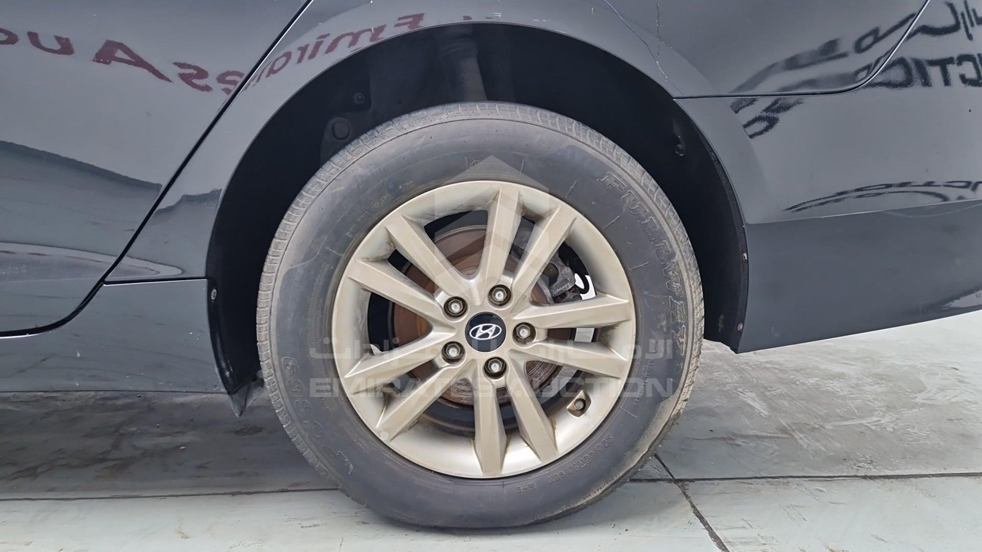 2016 HYUNDAI SONATA VIN: 5NPE24AF7GH273542