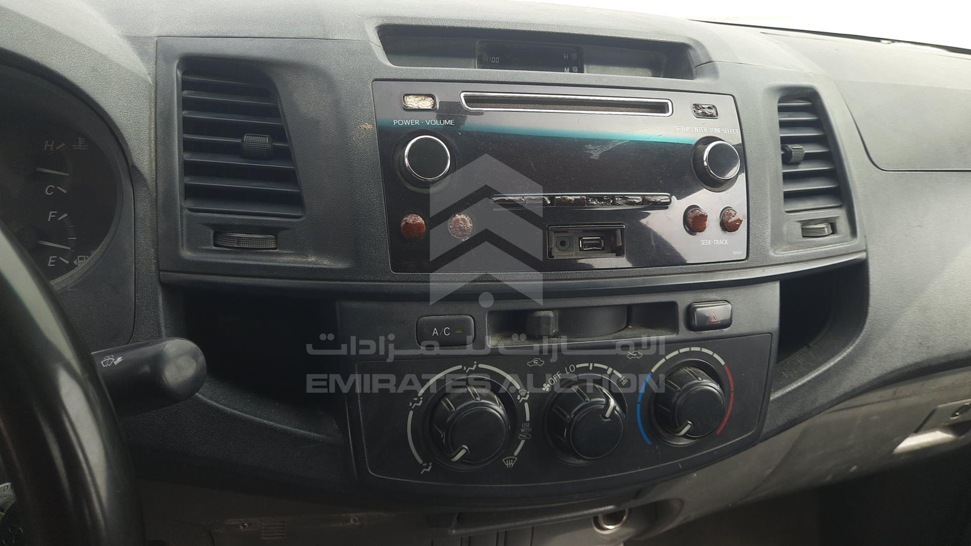 2014 TOYOTA HILUX VIN: MR0FX22G3E1396570