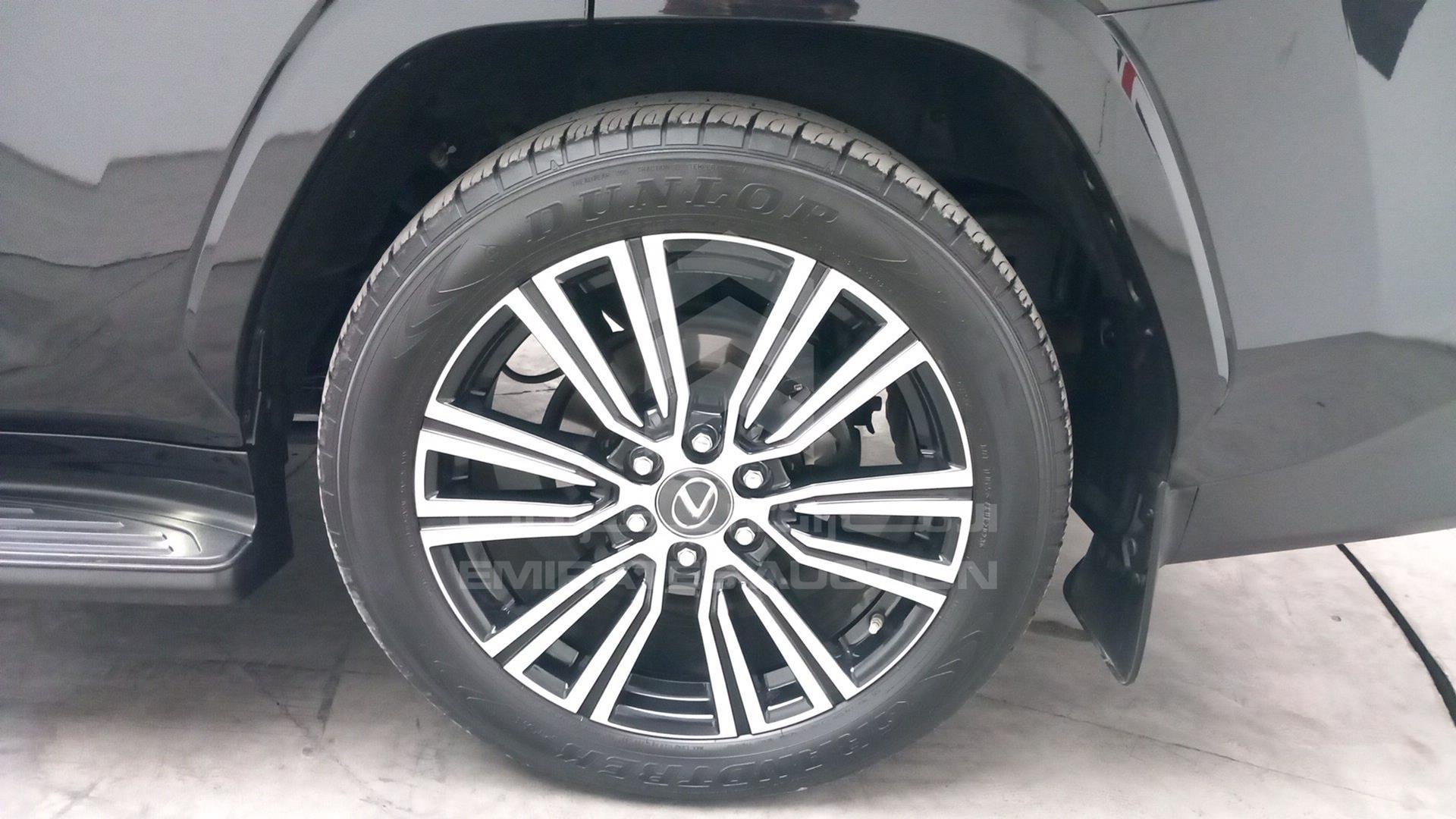 2023 LEXUS LX 600 VIN: JTJPB7CX0P4030660