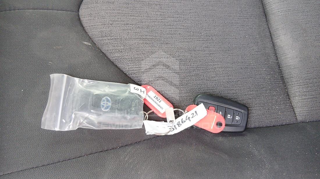 2024 Toyota Camry — Keys — Photo 4