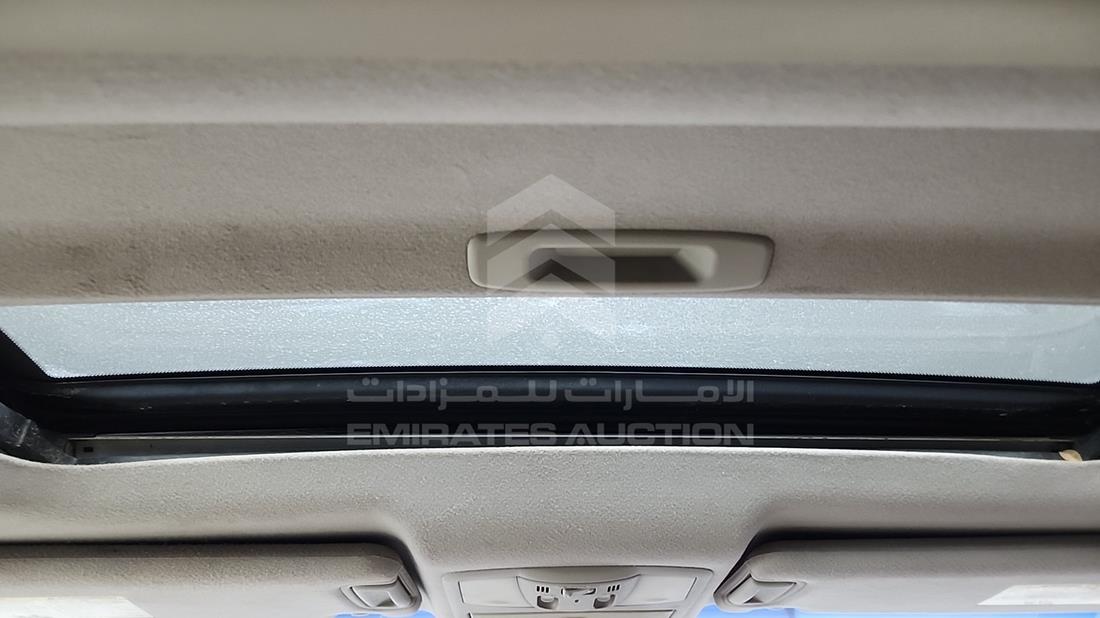 2011 Nissan Quest — Sun Roof View — Photo 19