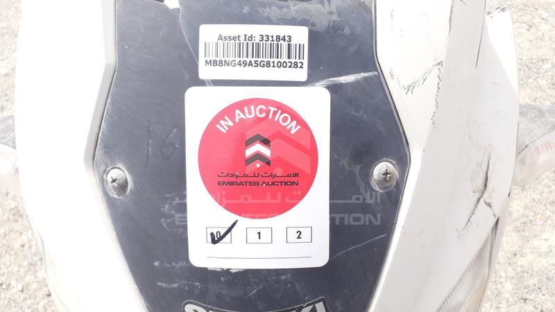 VIN: MB8NG49A5G8100282 Auction: EmiratesAuction Lot: 406993 VIN: MB8NG49A5G8100282 Suzuki Motorbike 2016 WHITE Photo 12