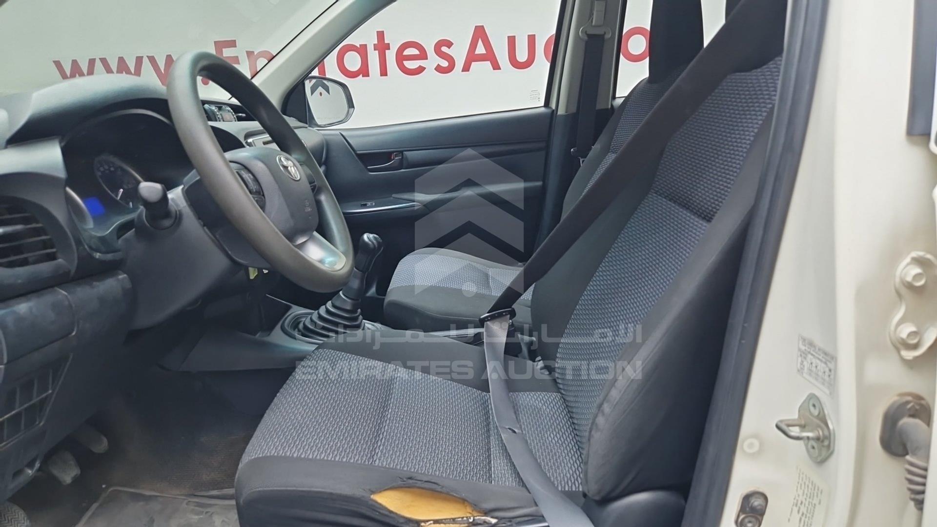 2016 TOYOTA HILUX VIN: MR0JB6CDXG1750298