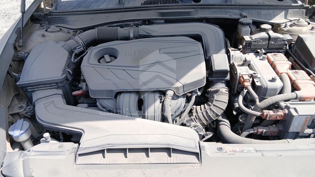 2021 Hyundai Sonata Hybrid — Engine Bay — Photo 32