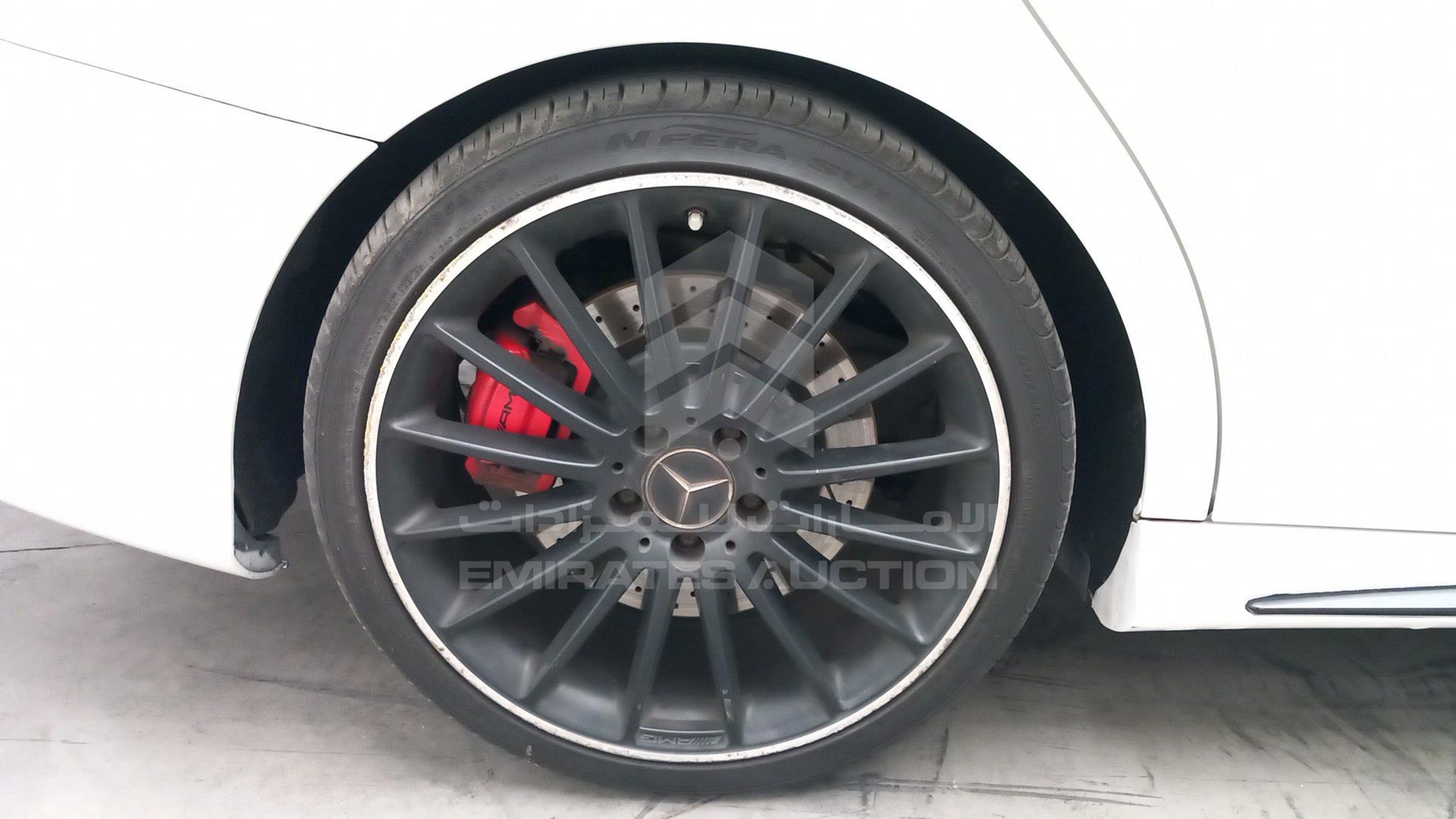 2015 MERCEDES CLA 45 VIN: WDDSJ5CB7FN219197