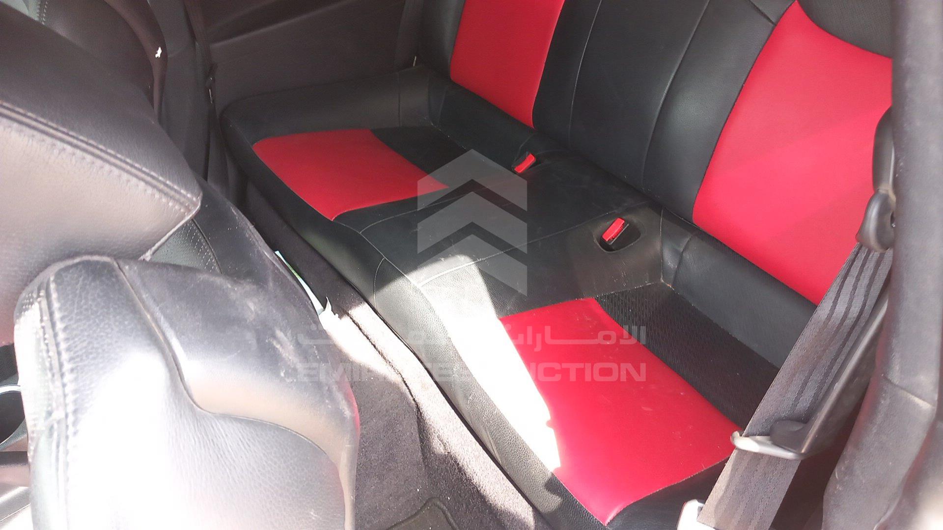 2015 HYUNDAI GENESIS VIN: KMHHU61H2FU116215