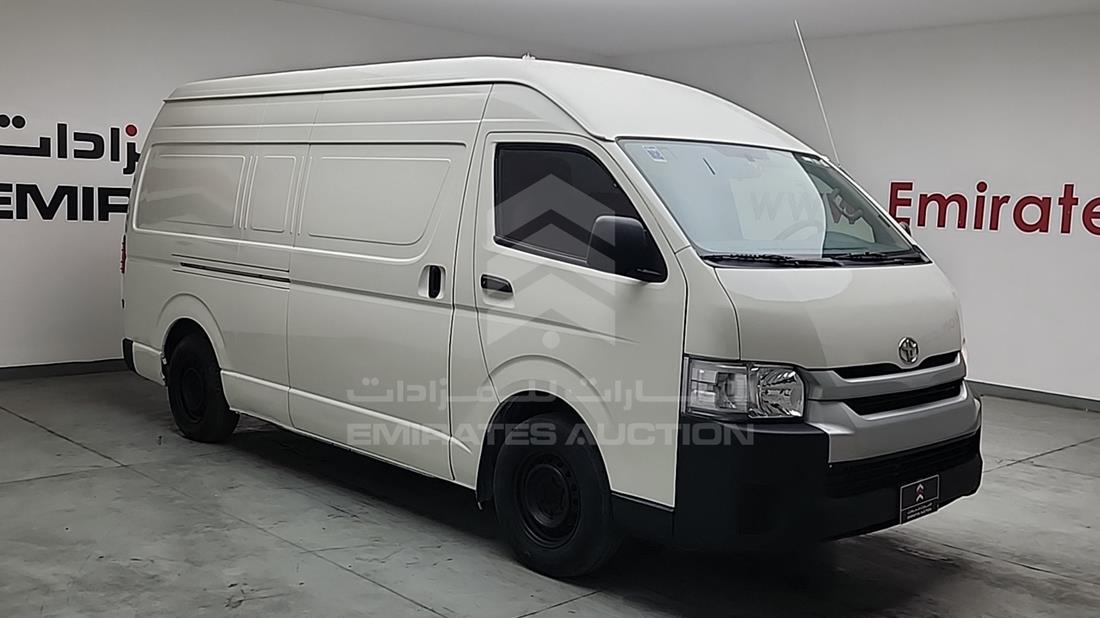 2015 Toyota Hiace — Front Right Angle — Photo 9
