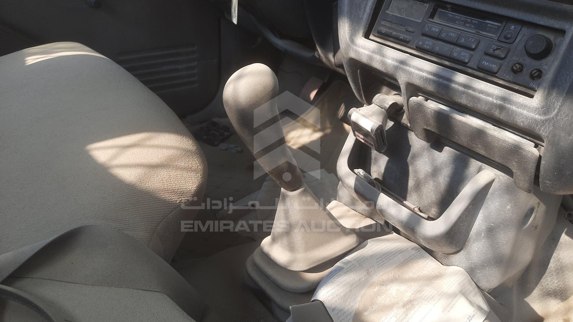 1998 MITSUBISHI L 300 VIN: MMB0NK620WD052923