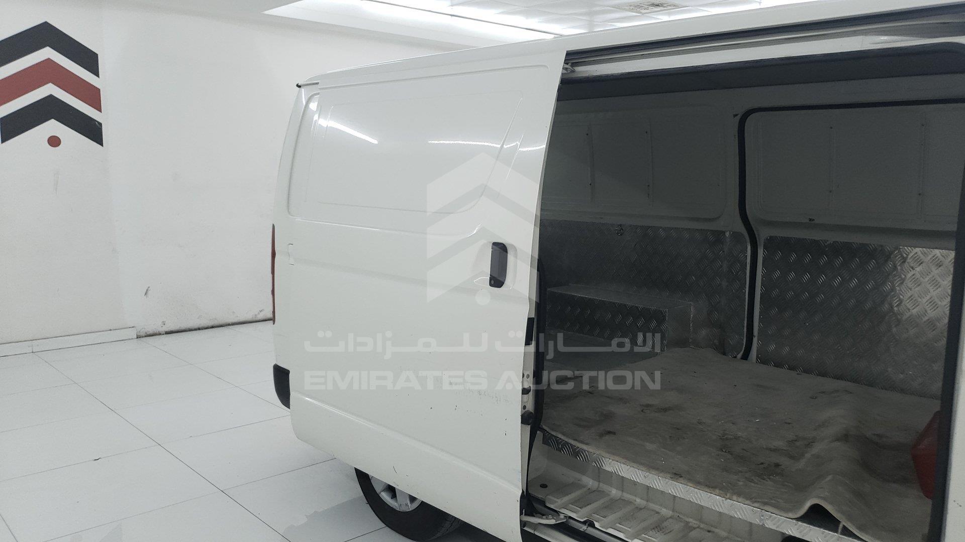 JTFHX02P2D0079967 - 2013 Toyota Hiace - #352830