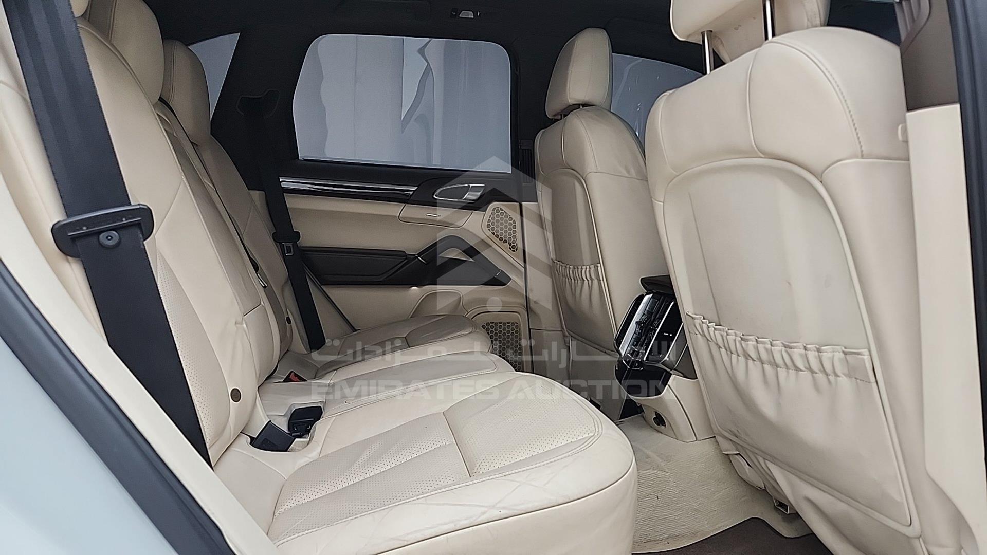 2012 PORSCHE CAYENNE VIN: WP1ZZZ92ZCLA06911
