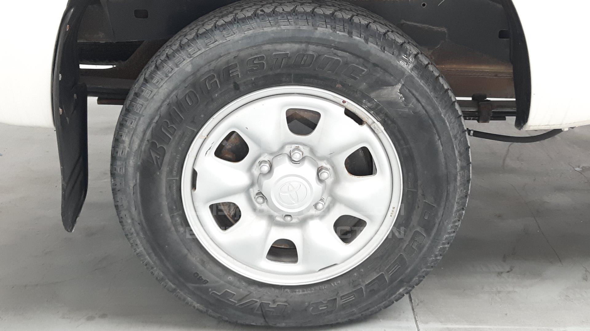 2015 TOYOTA HILUX VIN: MR0DX22GXF0019443