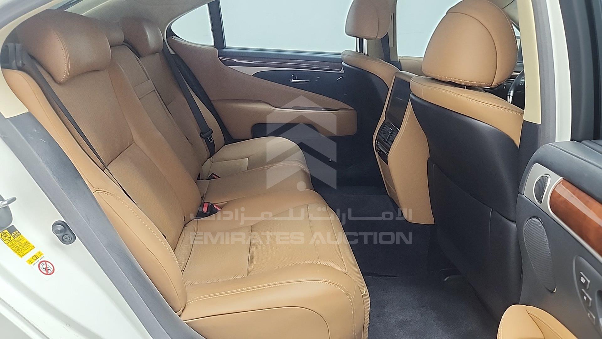 2014 LEXUS LS 460 L VIN: JTHGL46F7E5053585