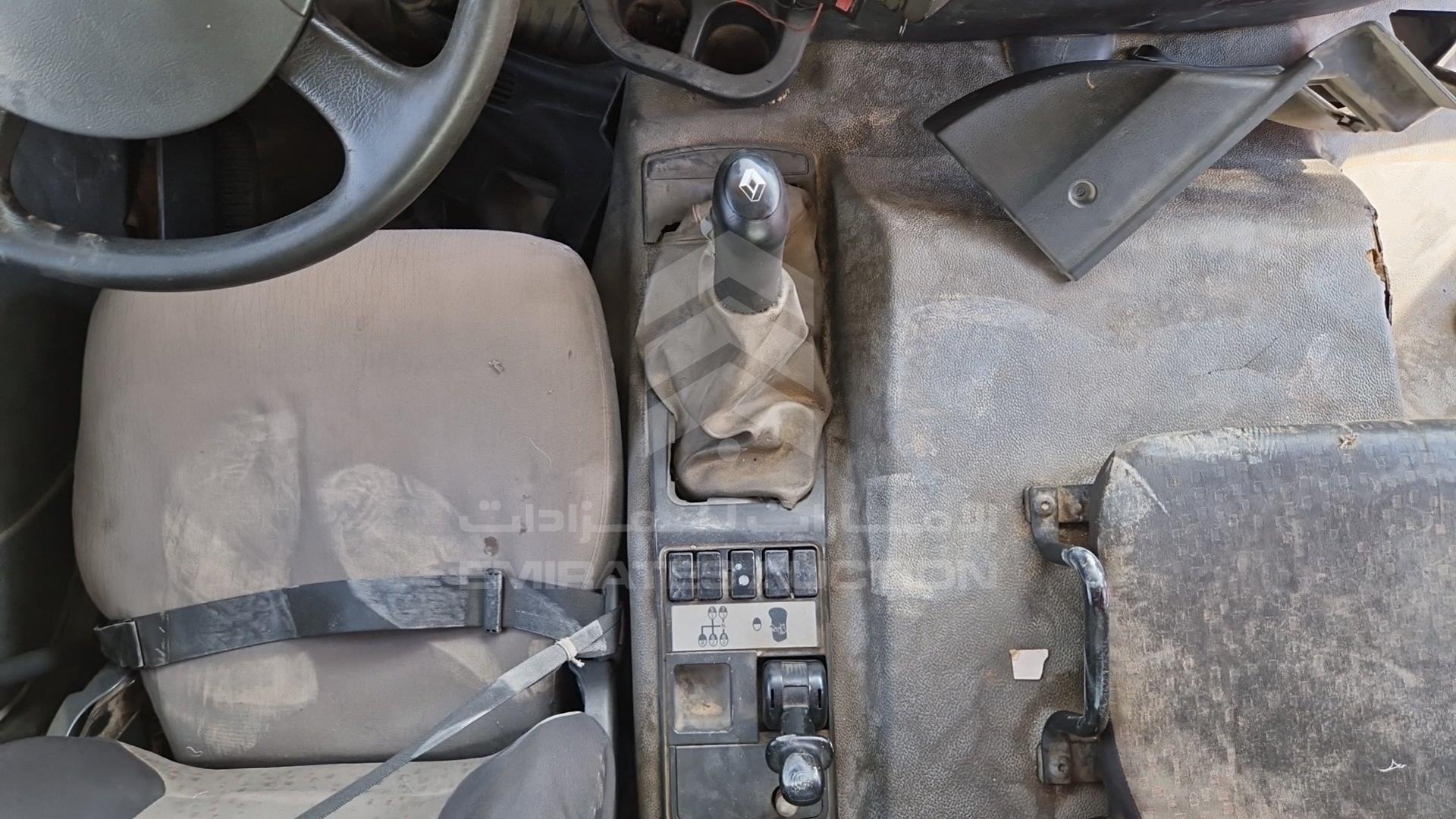 2008 RENAULT KERAX VIN: VF634EPA18D000194