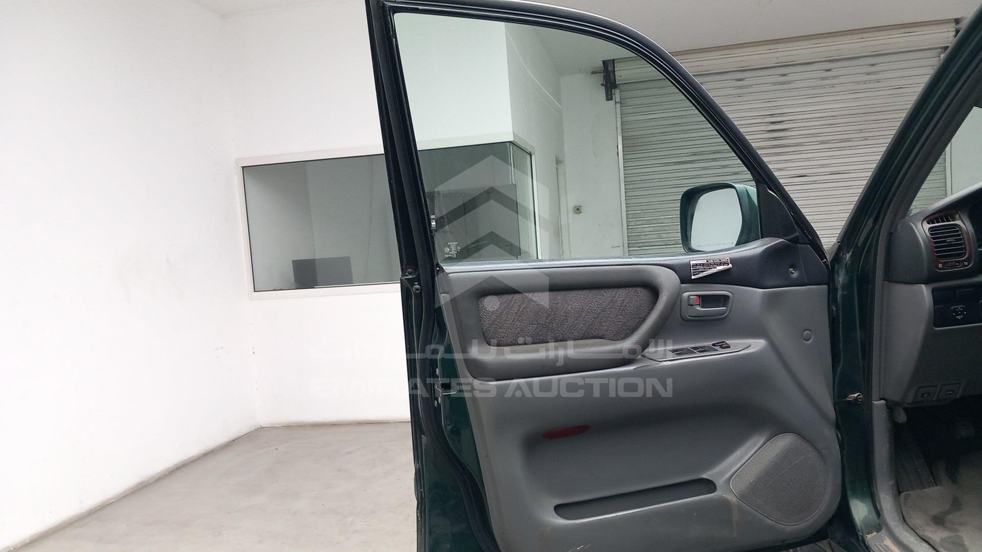 2000 TOYOTA LAND CRUISER VIN: JTEHJ09J115008443