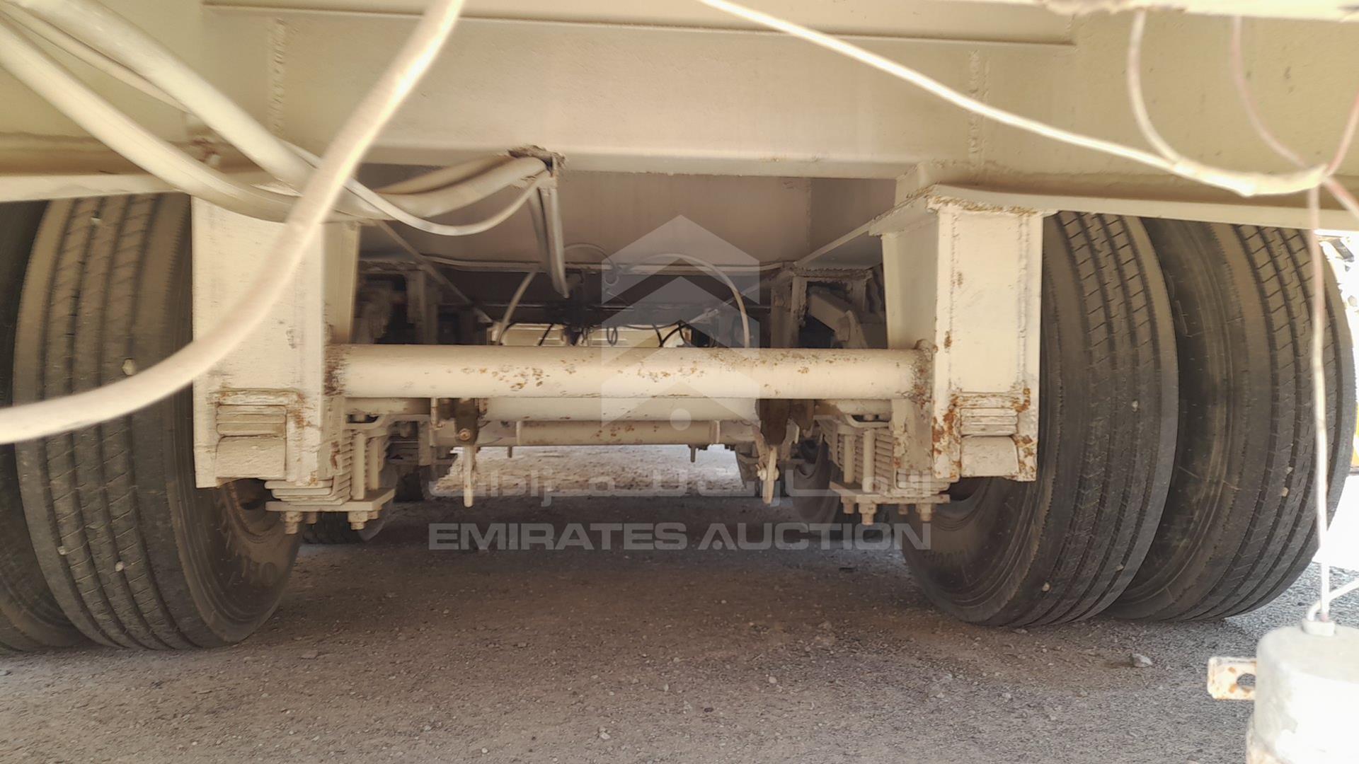 0 LOW BED 3 AXLES VIN: KL4V3TVF1DK006806