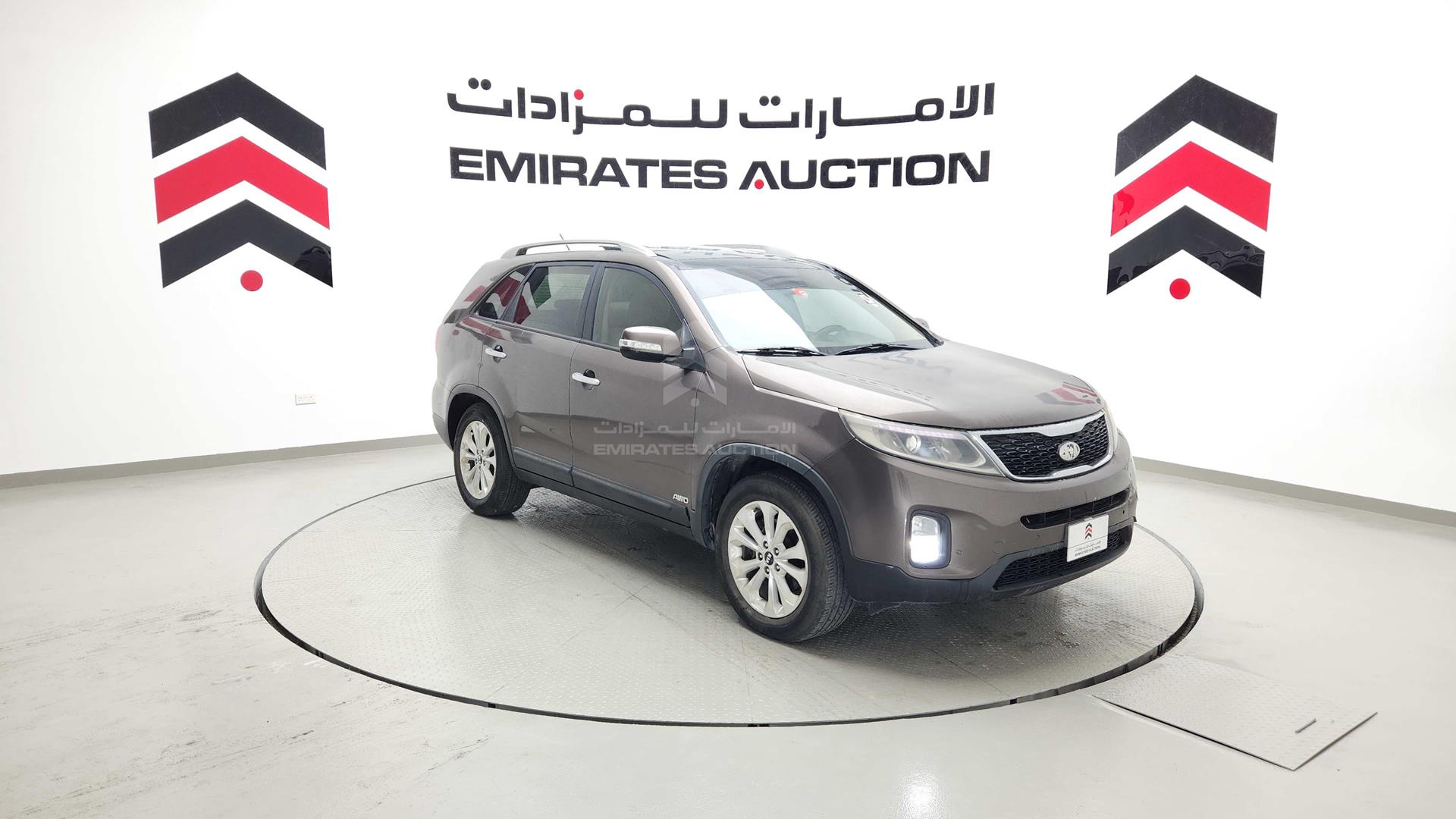 2015 KIA SORENTO VIN: KNAKU8119F5512075