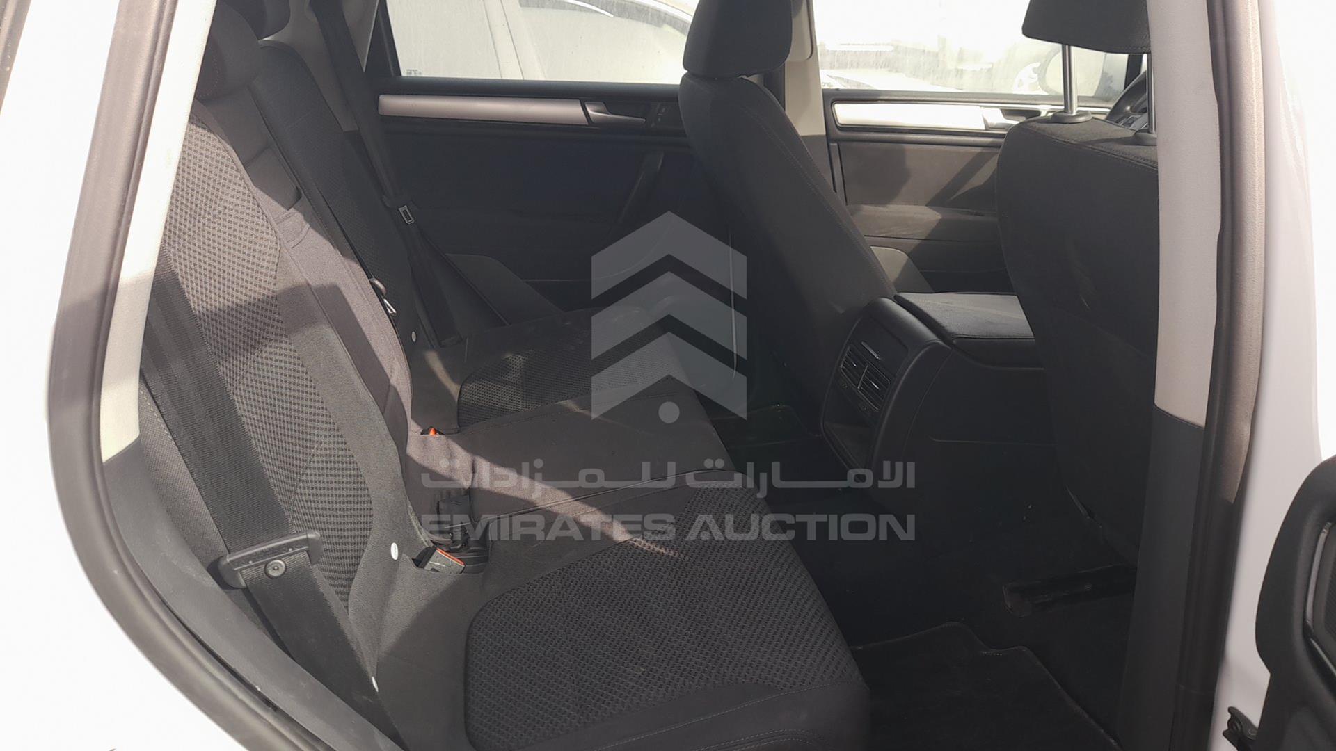 2013 VOLKSWAGEN TOUAREG VIN: WVGBC2BP7DD000304
