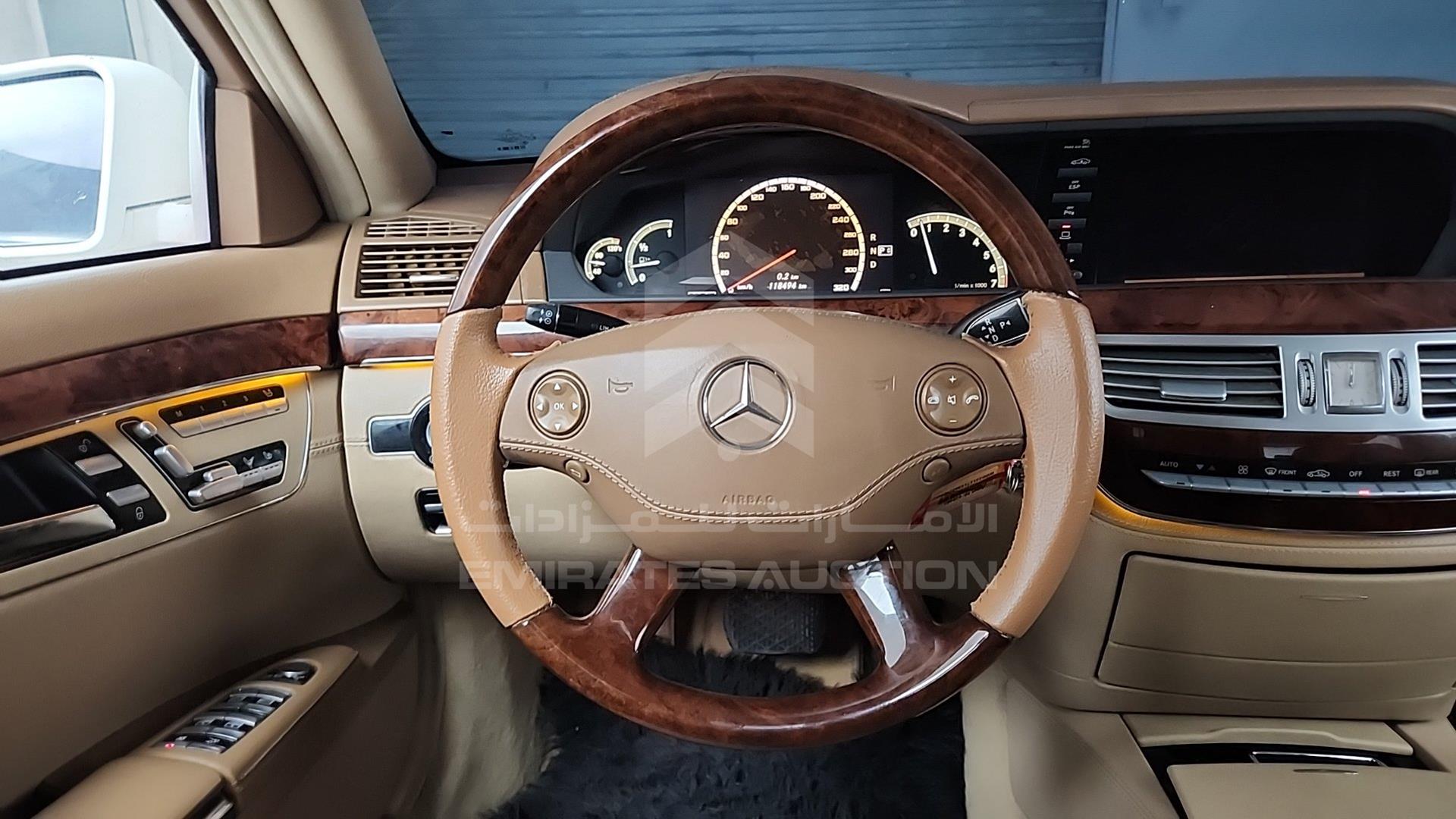 2006 MERCEDES --- VIN: WDD2211711A022464