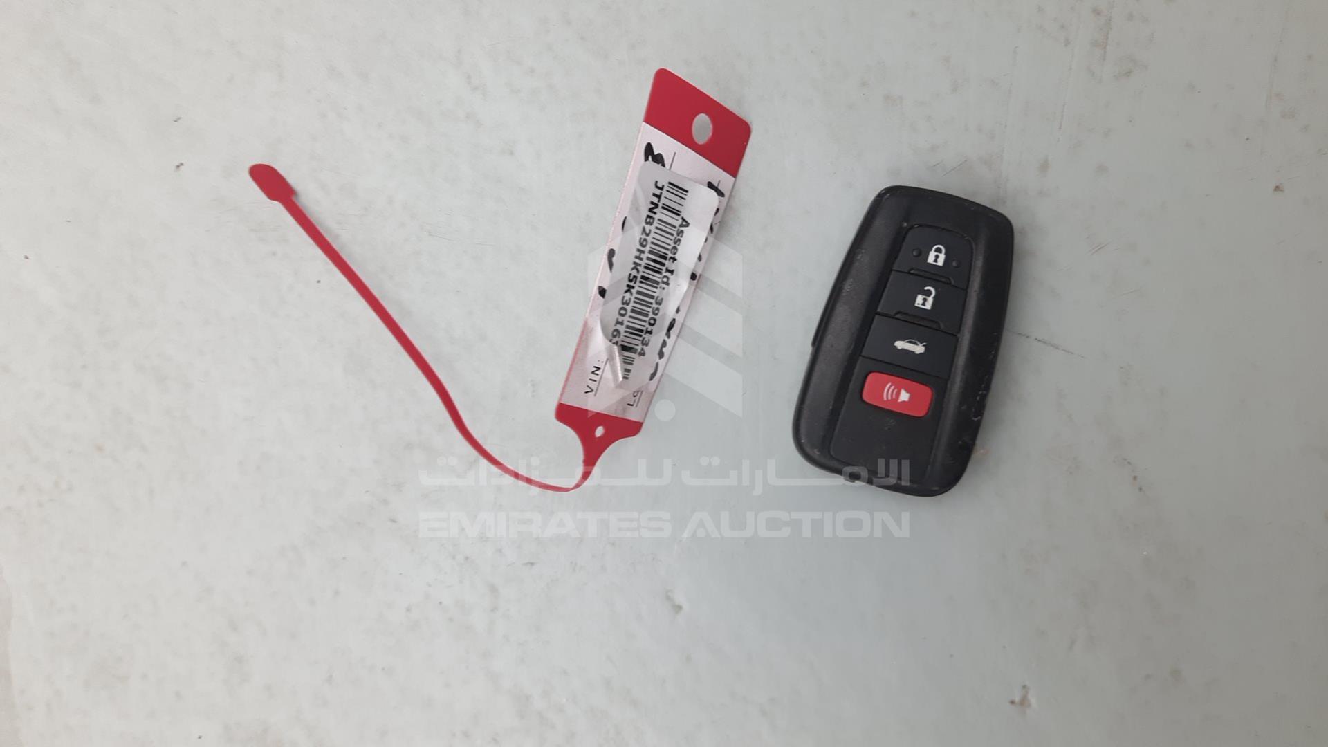 2019 TOYOTA CAMRY HYBRID VIN: JTNB29HK5K3016303