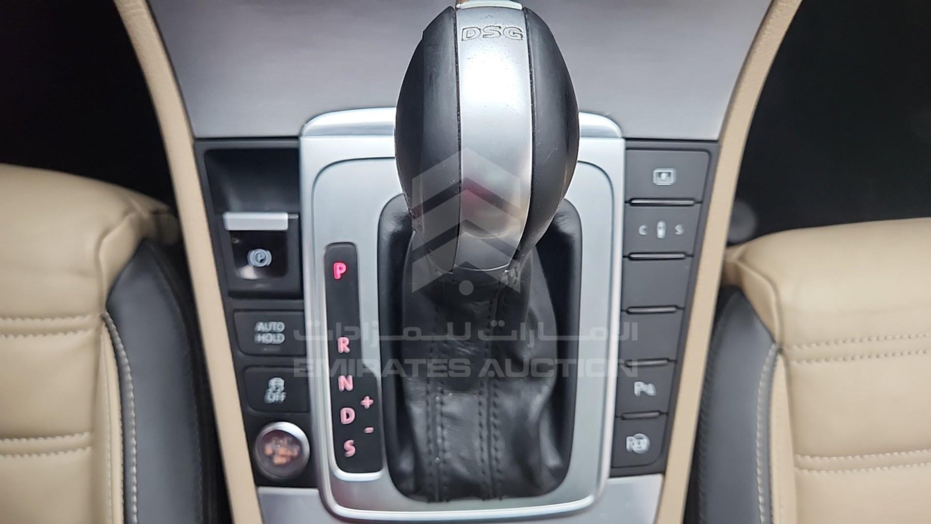 2015 VOLKSWAGEN PASSAT VIN: WVWAP2AN3FE801684