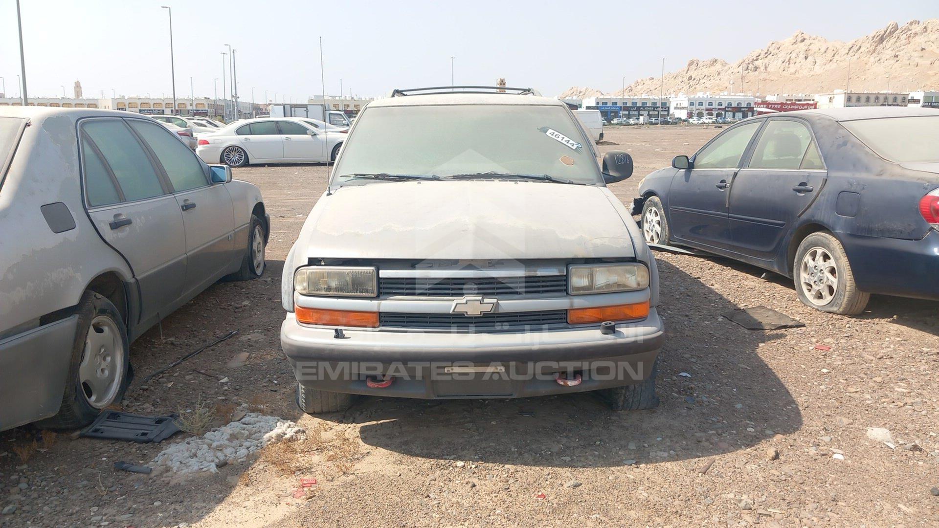 1998 CHEVROLET BLAZER VIN: 1GNDT13W7WK202143