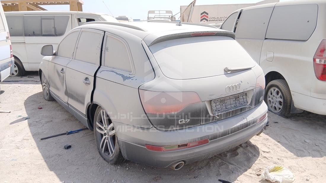 2007 Audi Q7 — Rear Left Angle — Photo 6