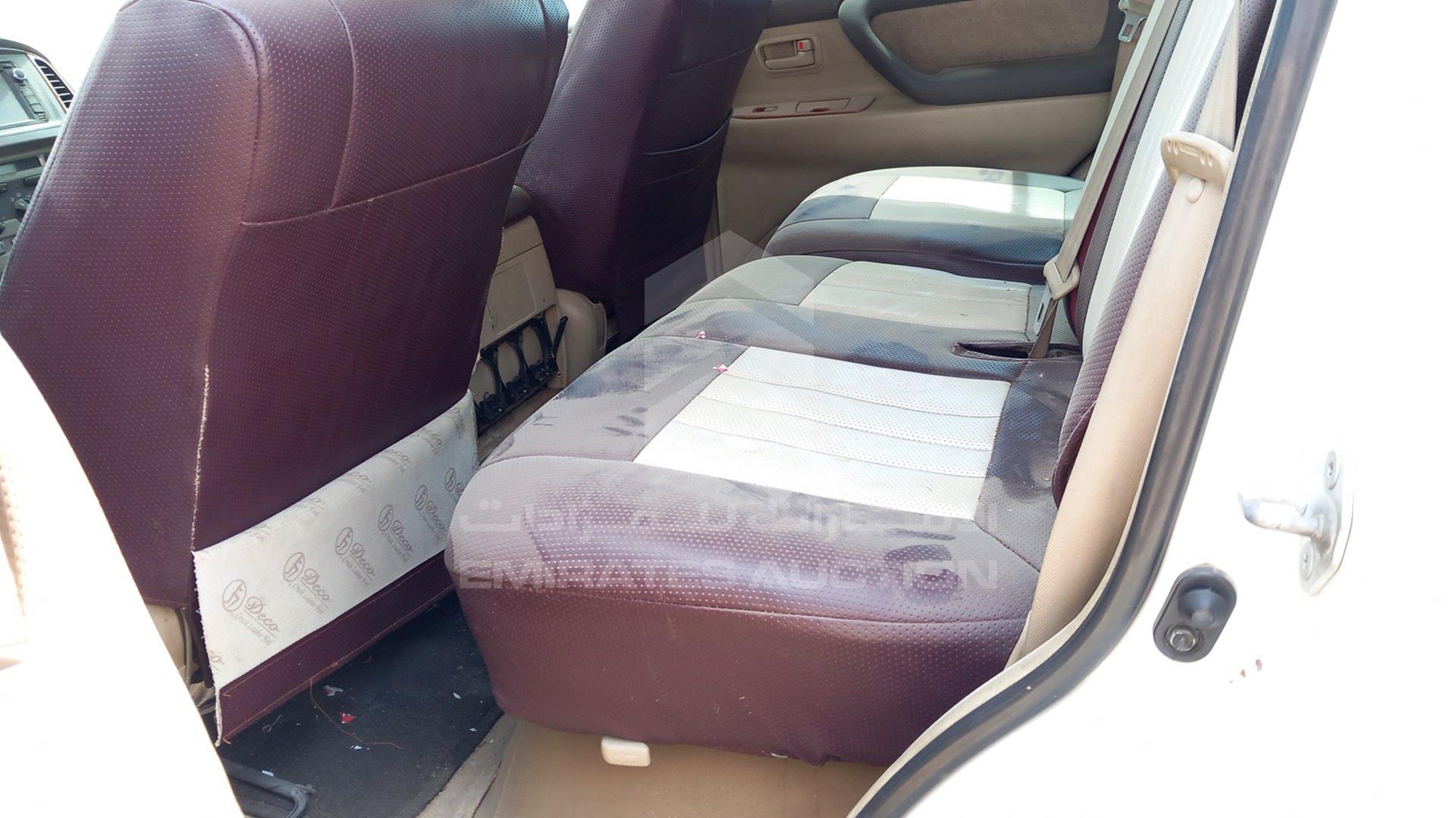 2005 TOYOTA LAND CRUISER VIN: JTEHJ09J755117236